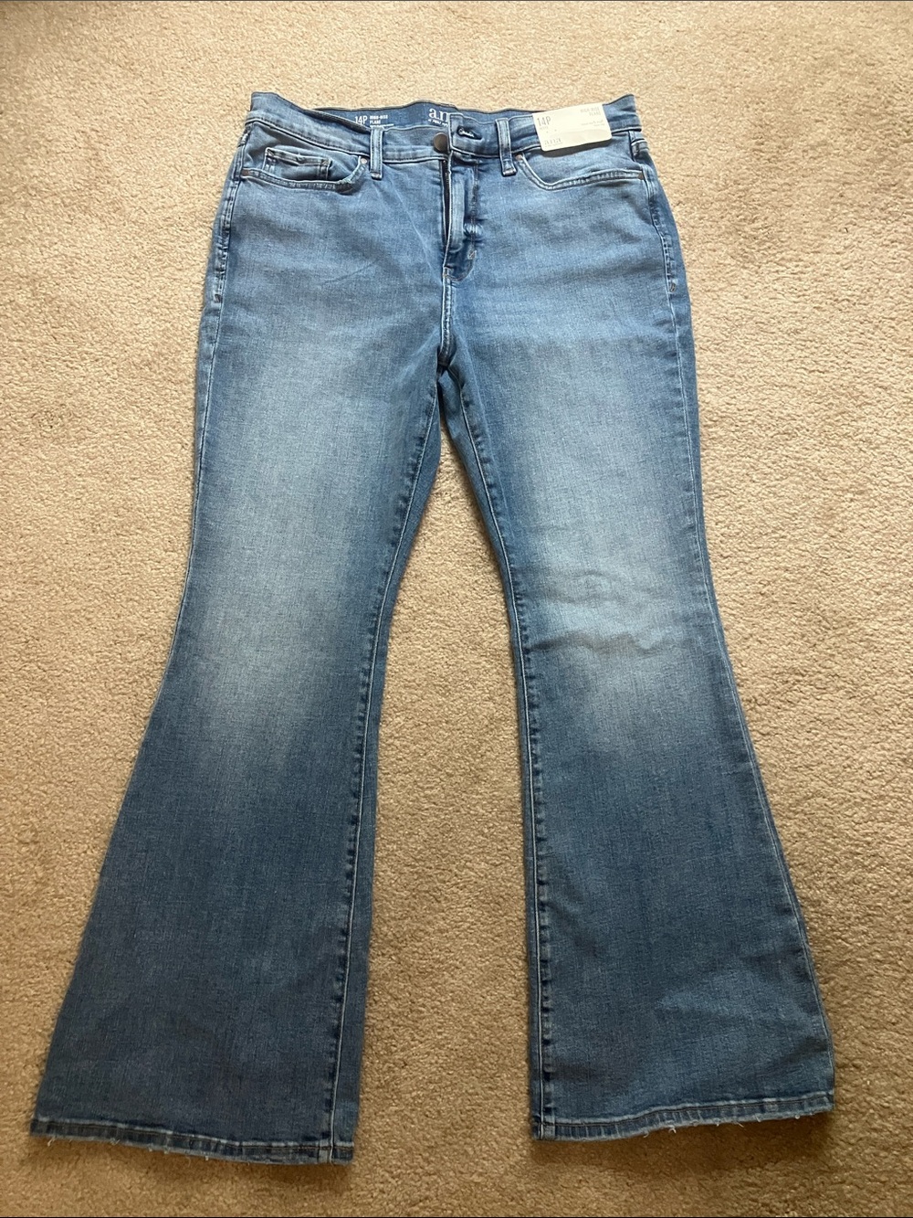 a.n.a High-Rise Flare Medium Wash Flared Jeans Distressed 14 P NWT Y2K 90’s